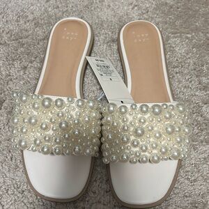 Never worn pearl like sandals